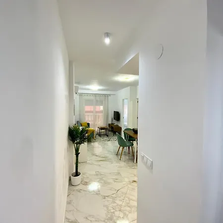 Moderno Apartamento Con Piscina *