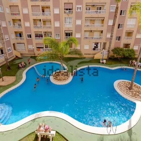 Moderno Apartamento Con Piscina